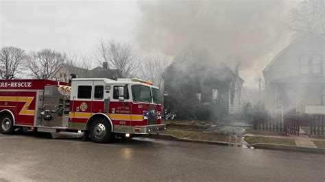 Man dies in house fire in East St. Louis